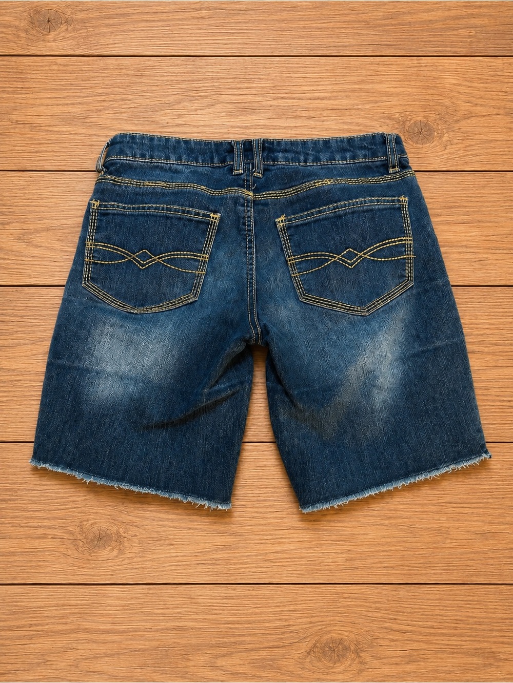 Mudd Dark Wash Denim Bermuda Shorts Size 5 Jr. (4 women’s) - Picture 2 of 3
